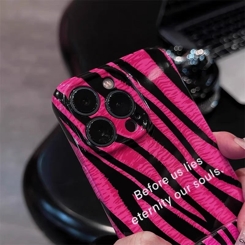 Luxe Mirror iPhone Case with Hidden Kickstand - Multi-Functional Beauty & Tech Fusion
