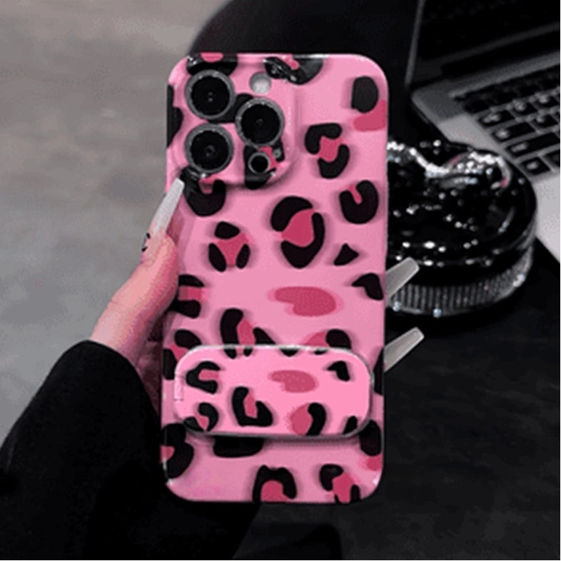 Luxe Mirror iPhone Case with Hidden Kickstand - Multi-Functional Beauty & Tech Fusion