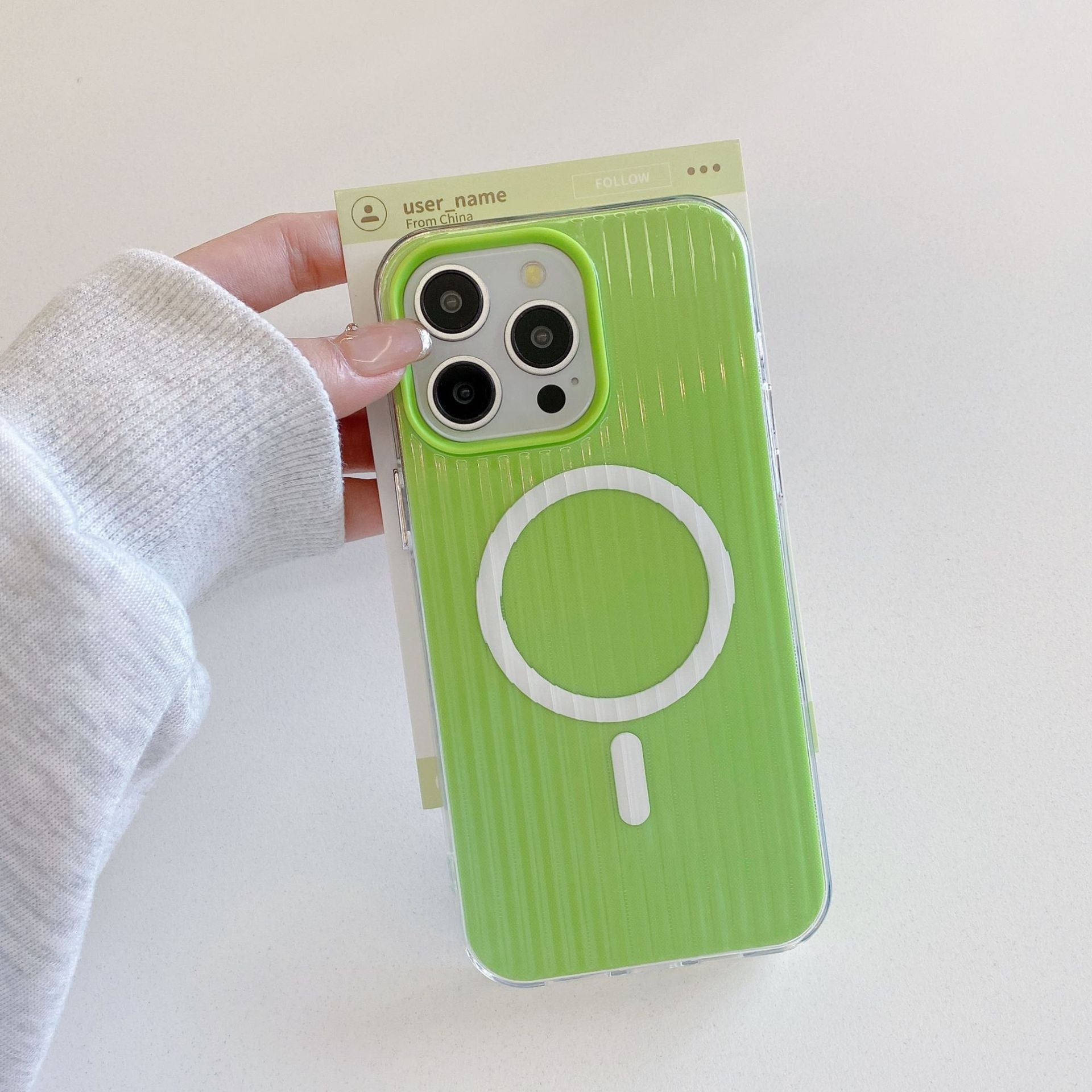 Minimalist iPhone Case with MagSafe – Slim & Protective Design