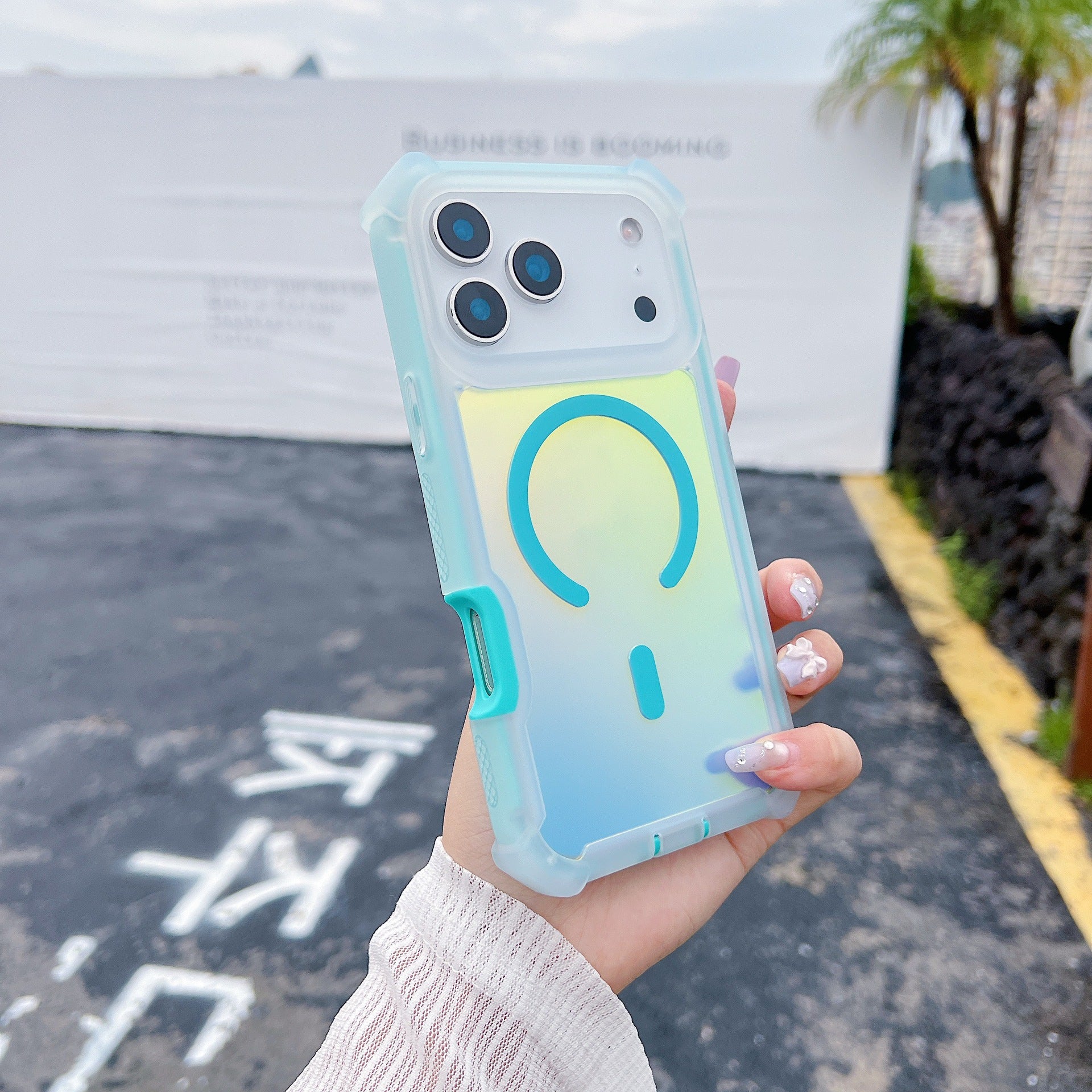 Creative Strong Magnetic Shockproof Phone Case for  iPhone 17 Pro  iPhone  16