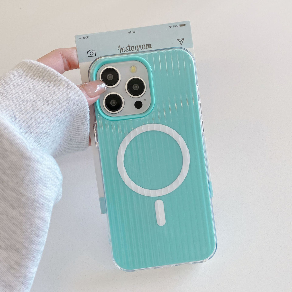 Minimalist iPhone Case with MagSafe – Slim & Protective Design